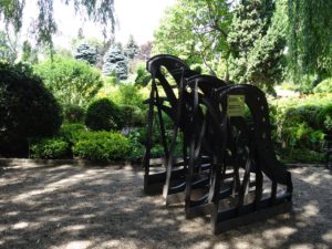 rzeźba kwartet - ogród botaniczny we Wrocławiu