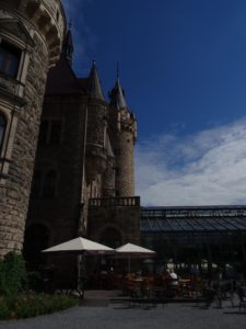 moszna-zamek-kawiarnia