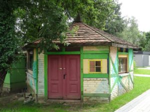 zielona-oliwka-kolorowy-domek-kiosk