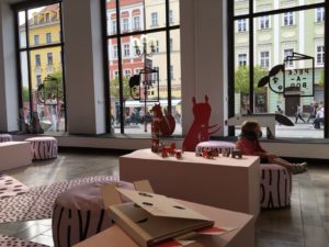 wystawa-ilustracji-dzieciecej-peekaboo