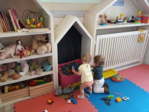 kawiarnia-krzyki-smiechy-cafe