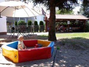 kawiarnia-krzyki-smiechy-cafe