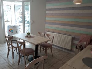 kawiarnia-krzyki-smiechy-cafe