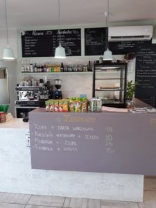 kawiarnia-krzyki-smiechy-cafe