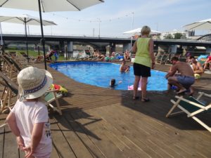 prosto-z-mostu-beach-bar
