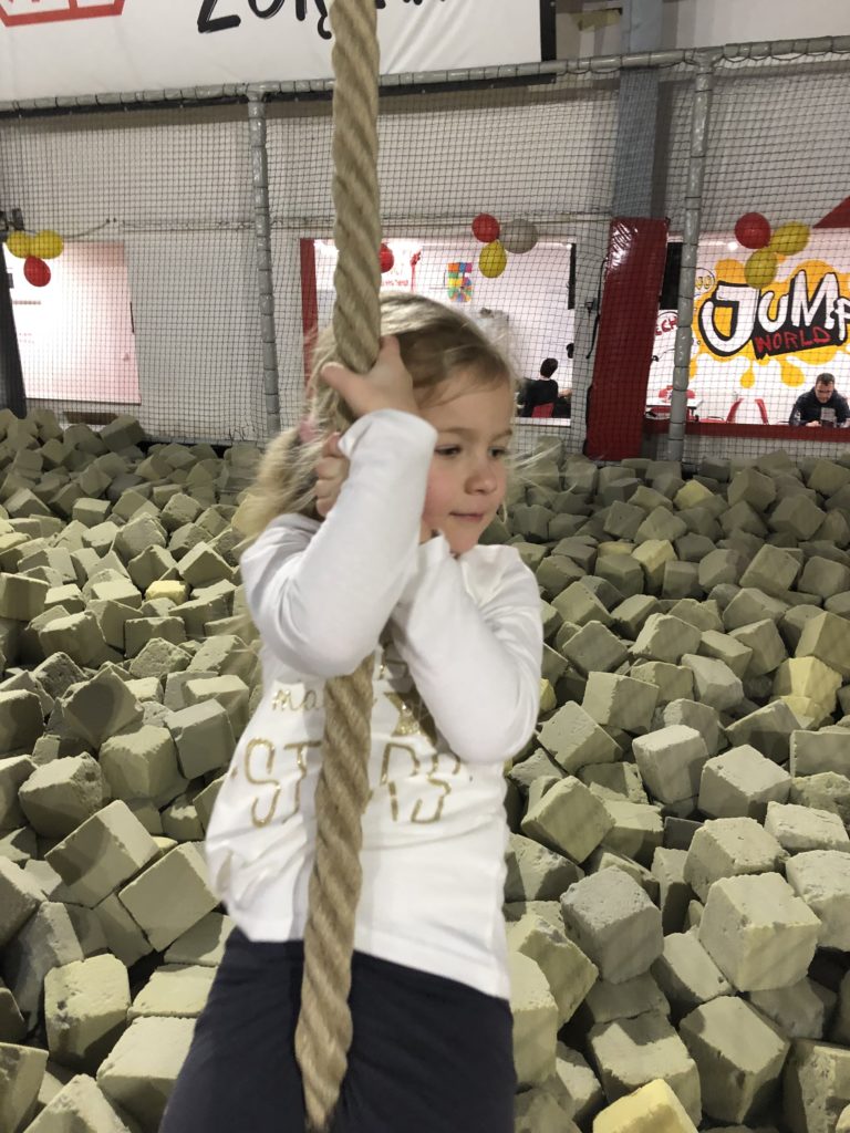 jumpworld-hustanie-na-linie